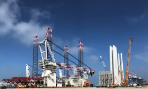 111台！这艘安装船开始干活儿了